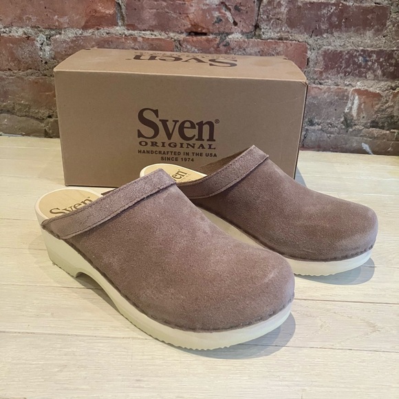 Sven clogs-NWOT